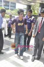 Shahrukh KHan snapped in his KKR T-shirt in Trident, Mumbai on 19th May 2011 (6).JPG
